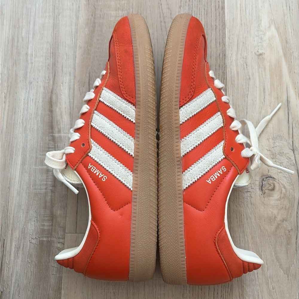 Women’s Adidas orange sambas - Picture 5 of 6